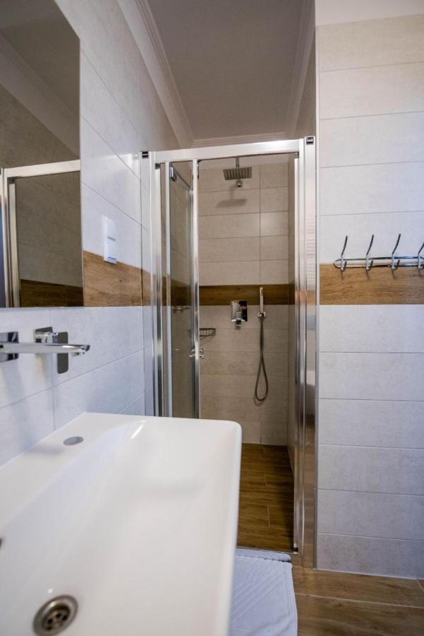 Hotel Palacowa Narol Eksteriør billede