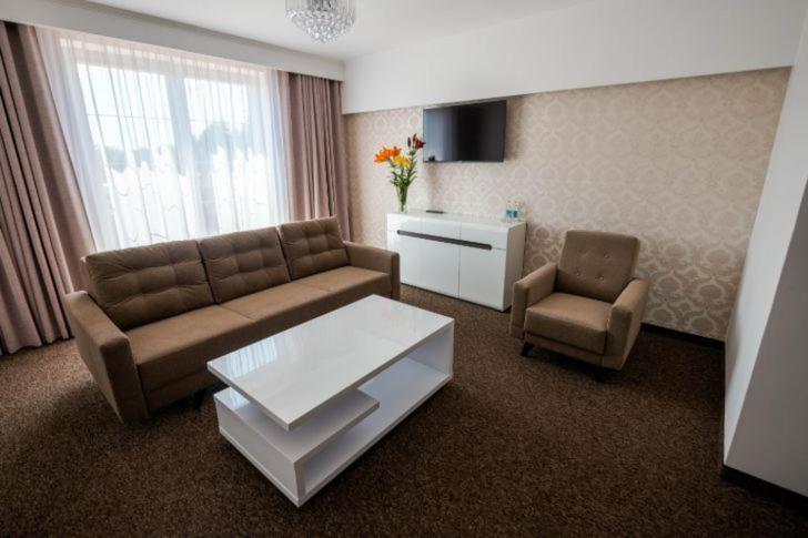 Hotel Palacowa Narol Eksteriør billede
