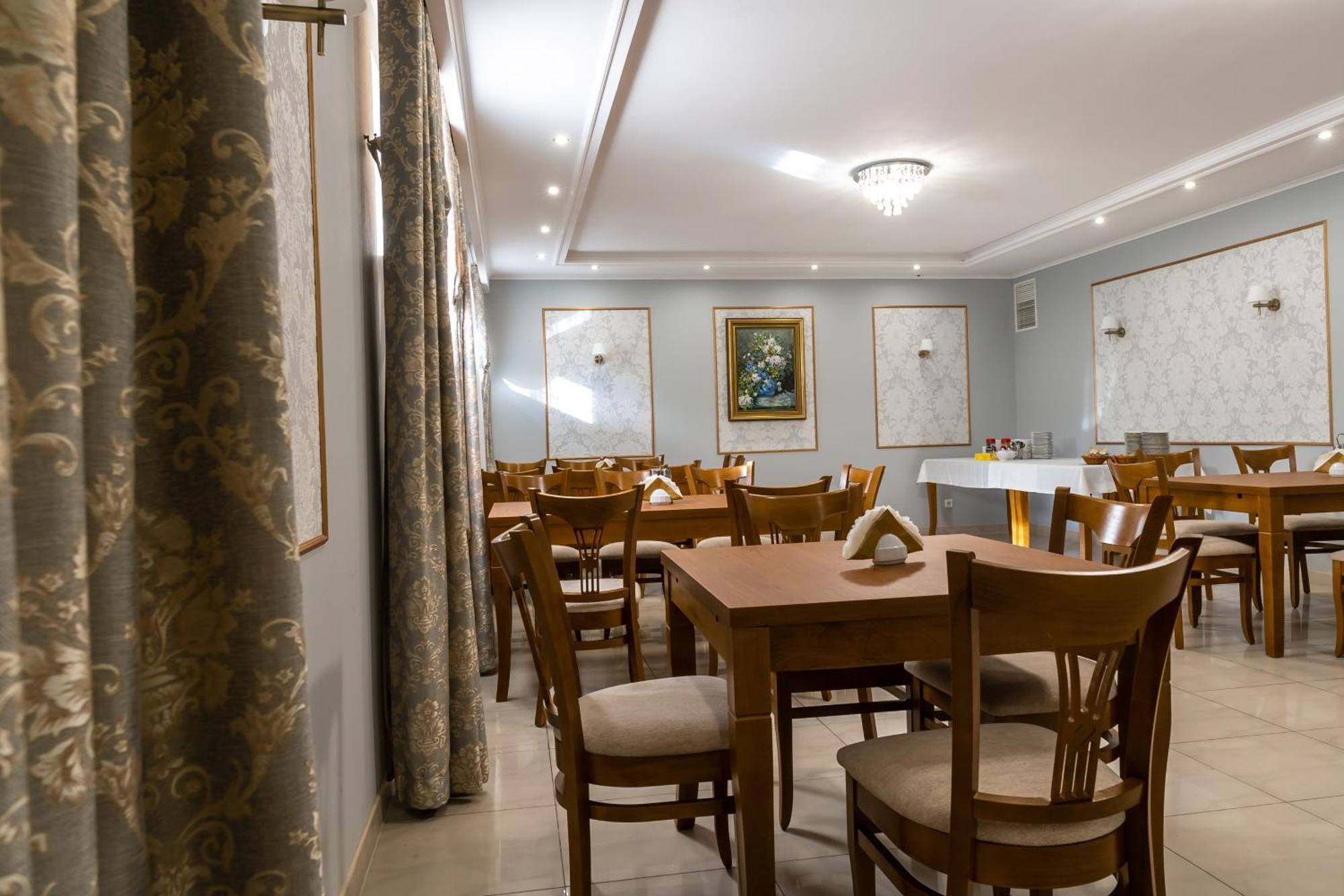Hotel Palacowa Narol Eksteriør billede