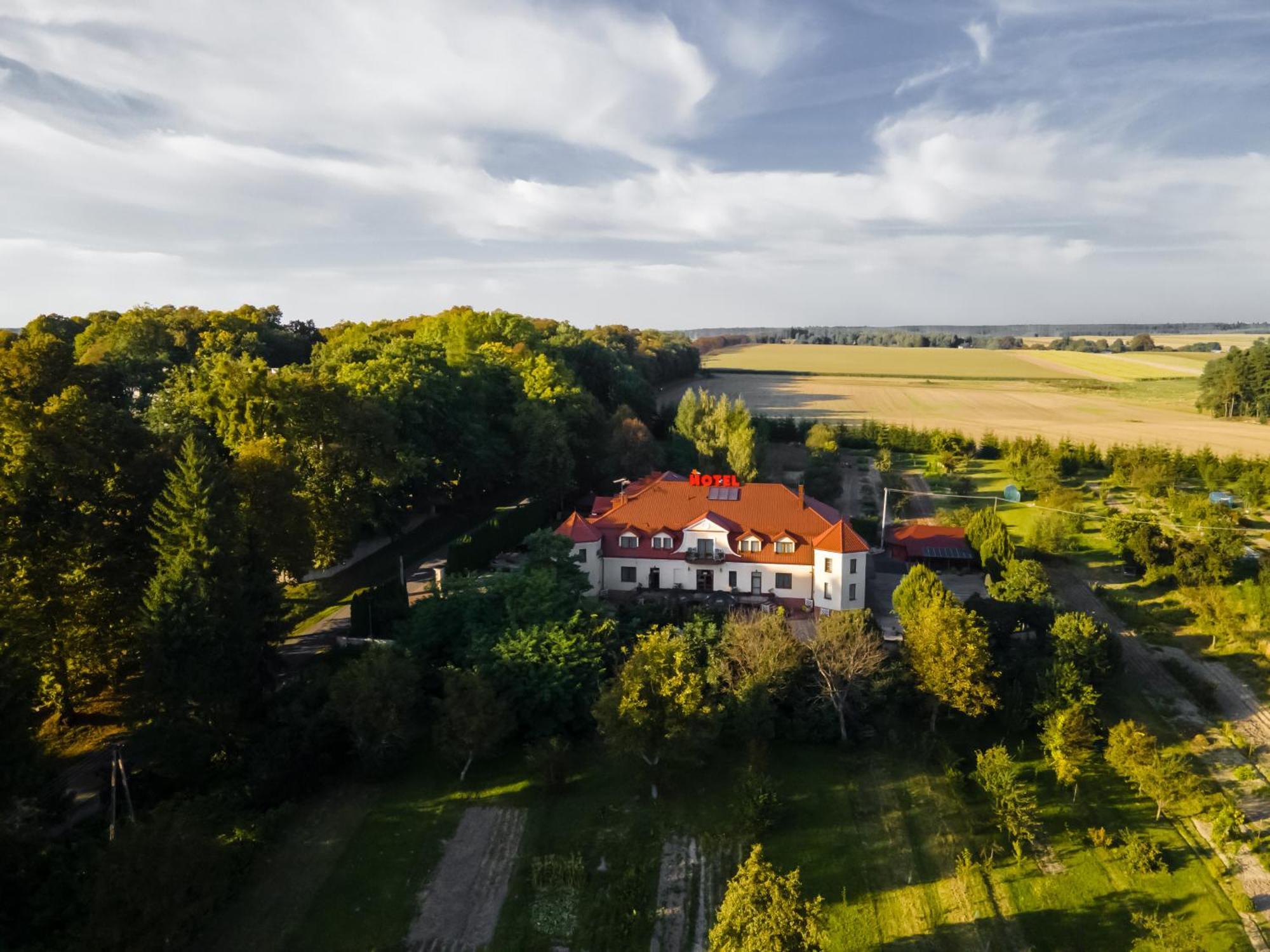 Hotel Palacowa Narol Eksteriør billede