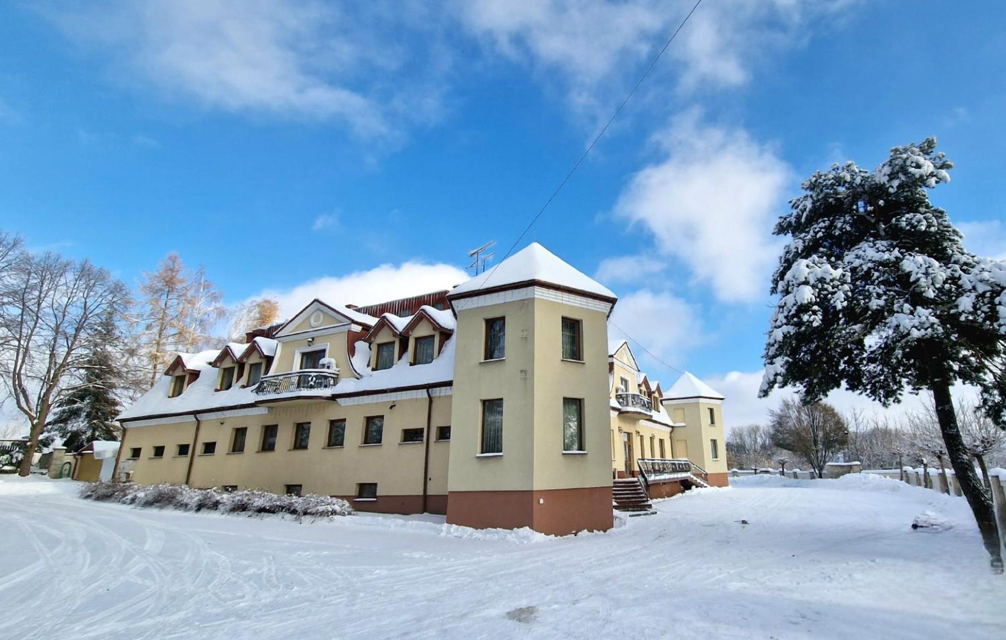 Hotel Palacowa Narol Eksteriør billede