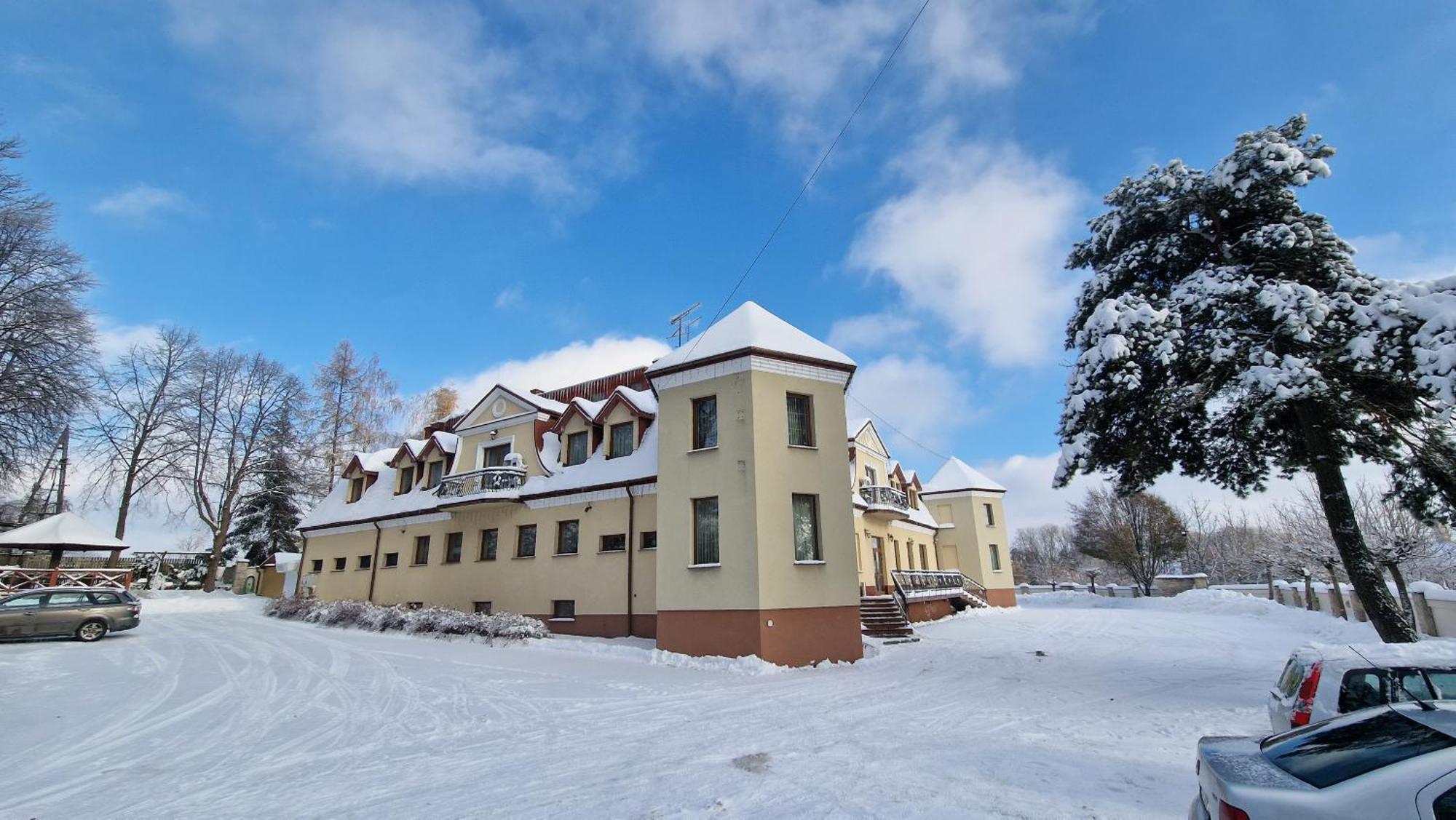 Hotel Palacowa Narol Eksteriør billede