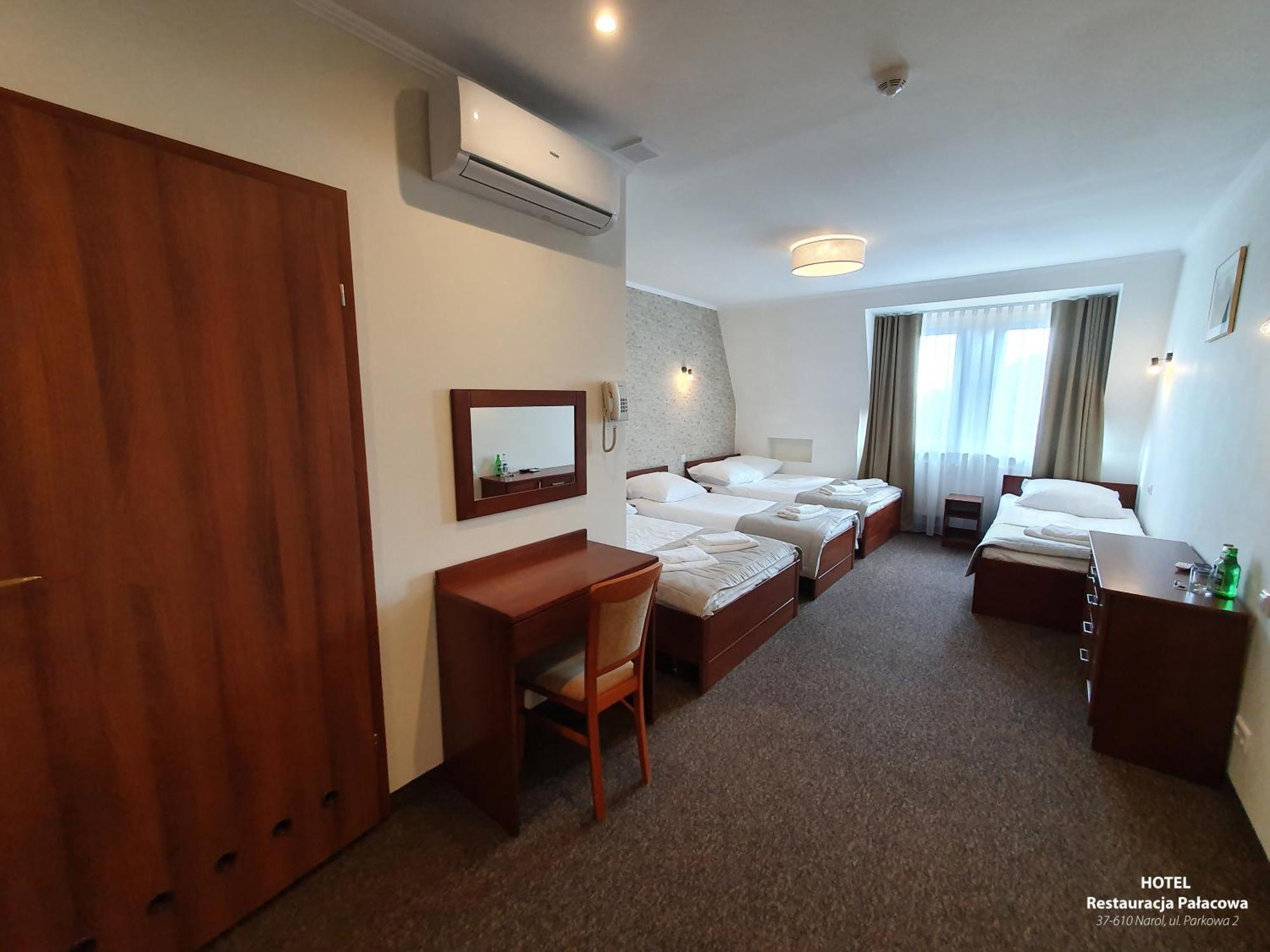 Hotel Palacowa Narol Eksteriør billede
